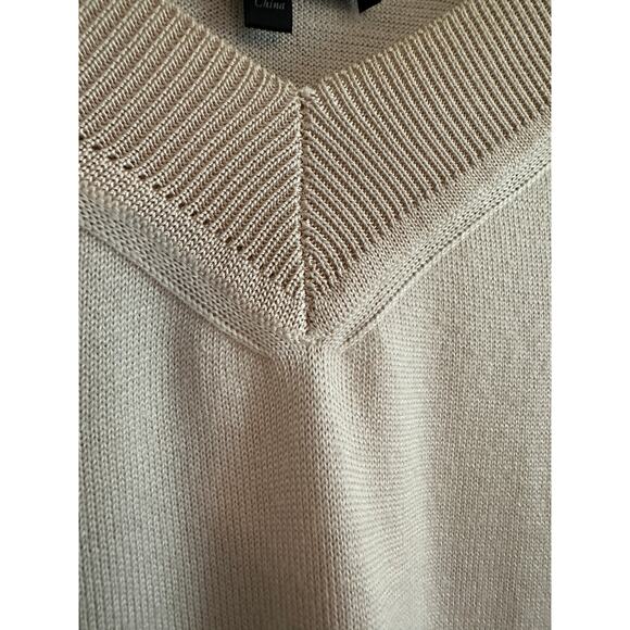 ST. JOHN | Cream Wool Silk Blend V Neck Lightweight 3/4 Sleeve Sweater | Medium - Picture 3 of 9